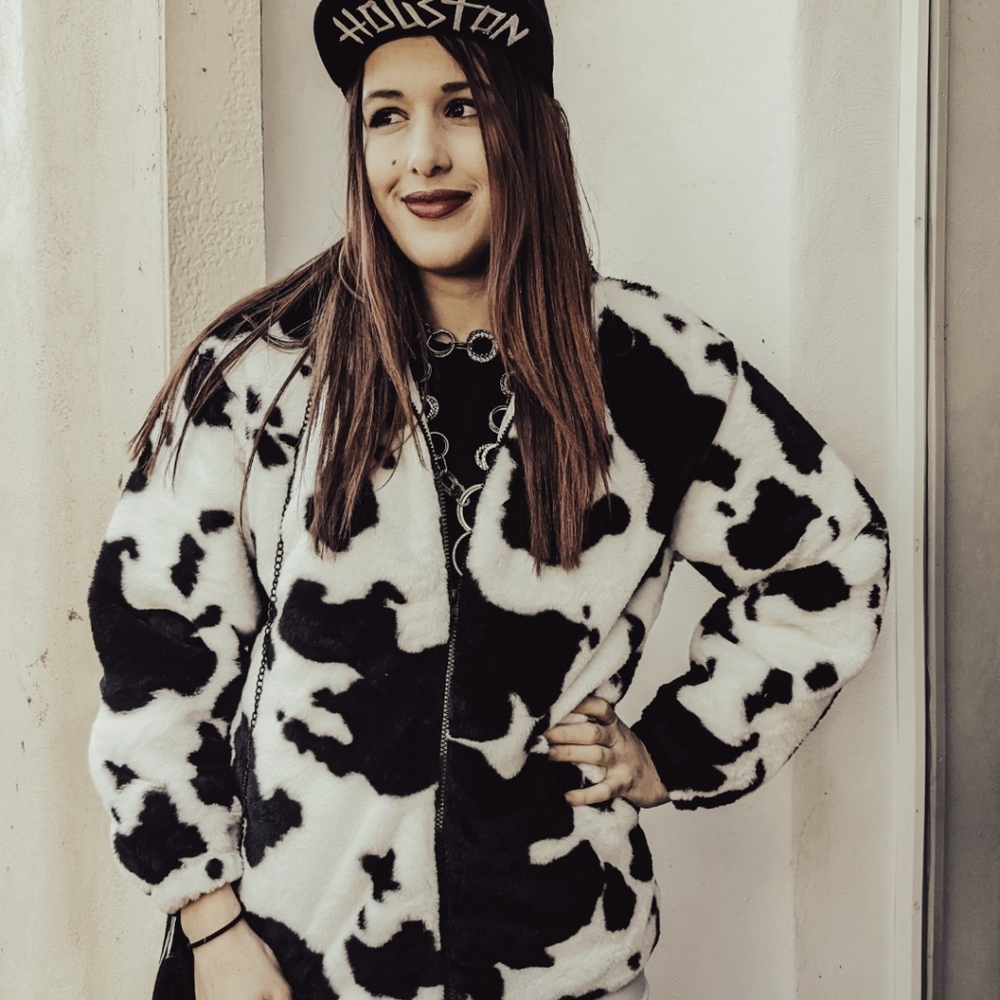 NWT Winter Cow Print Street Fashion Oversized Faux Fur Coat S: Small- Med - Picture 3 of 11